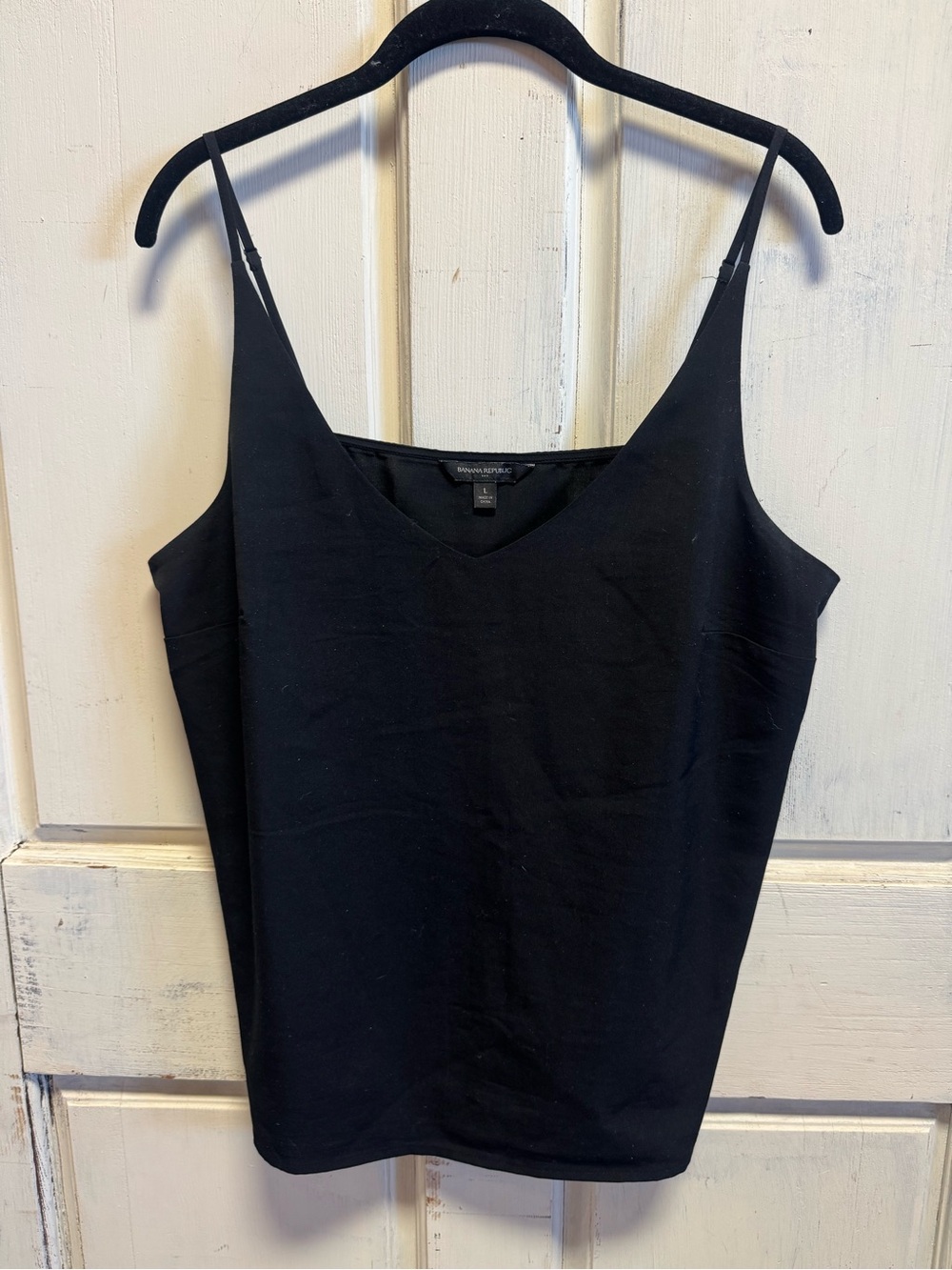 Women’s Banana Republic V-Neck Spaghetti Strap Tank